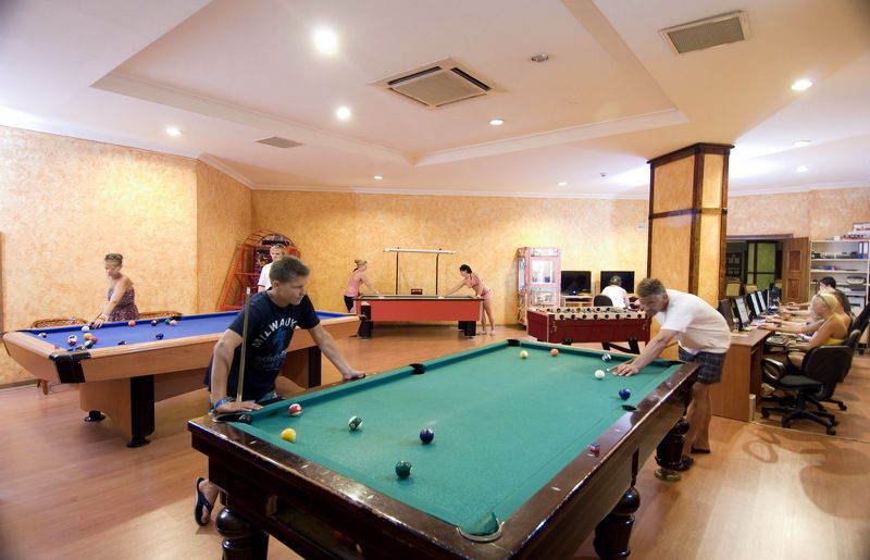 Hotel Larissa Stone Palace