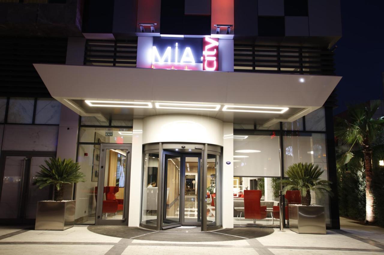 Mia 4*