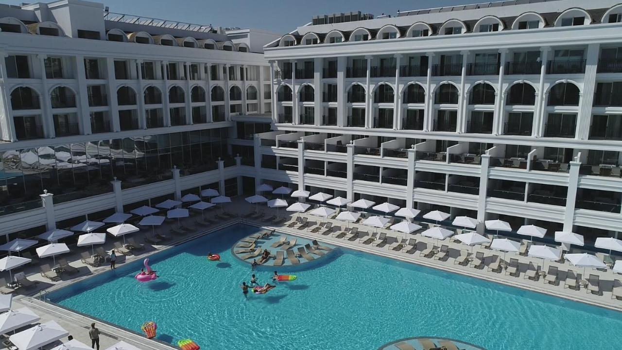 Hotel Sunthalia & Ultra Adults Only Party Side