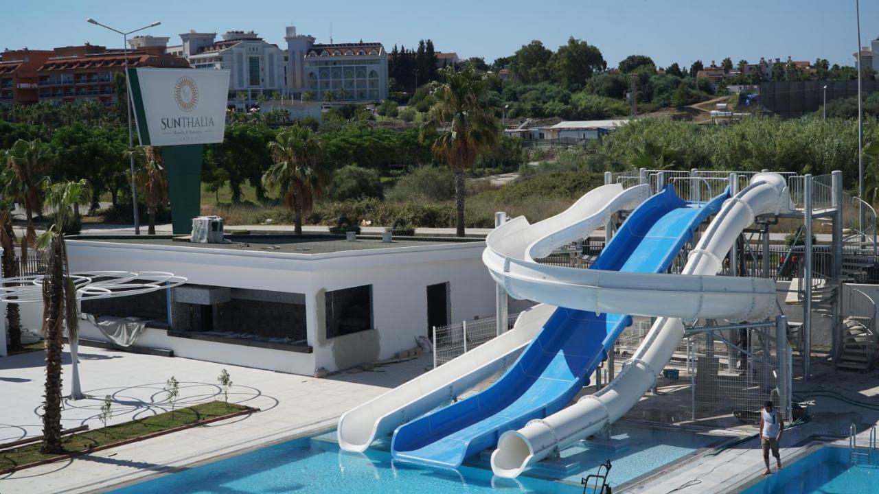 Sunthalia & Ultra Adults Only Party 5*