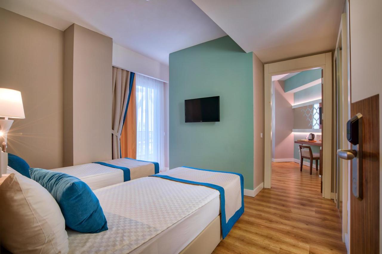 Hotel Crown Sunshine Ultra 5*