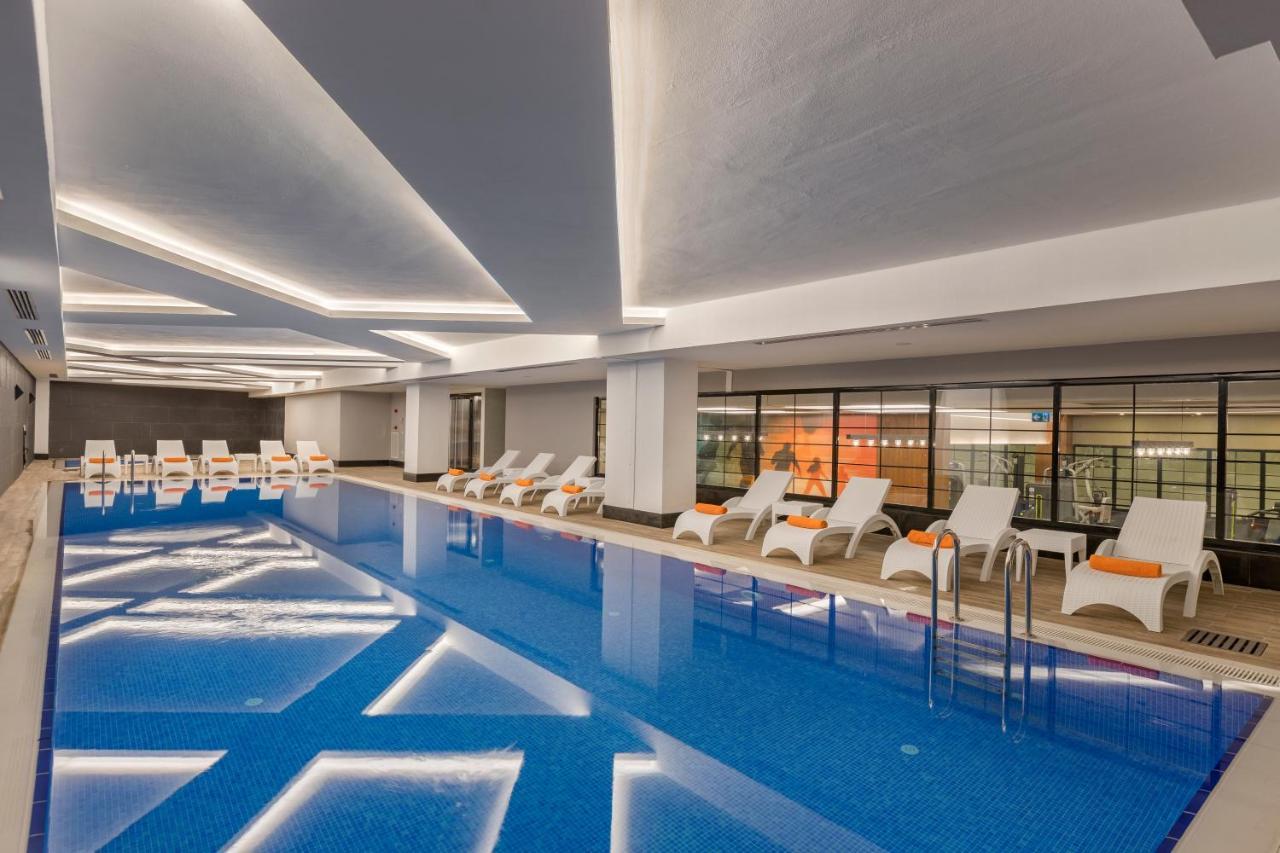 Crown Sunshine Ultra Hotel