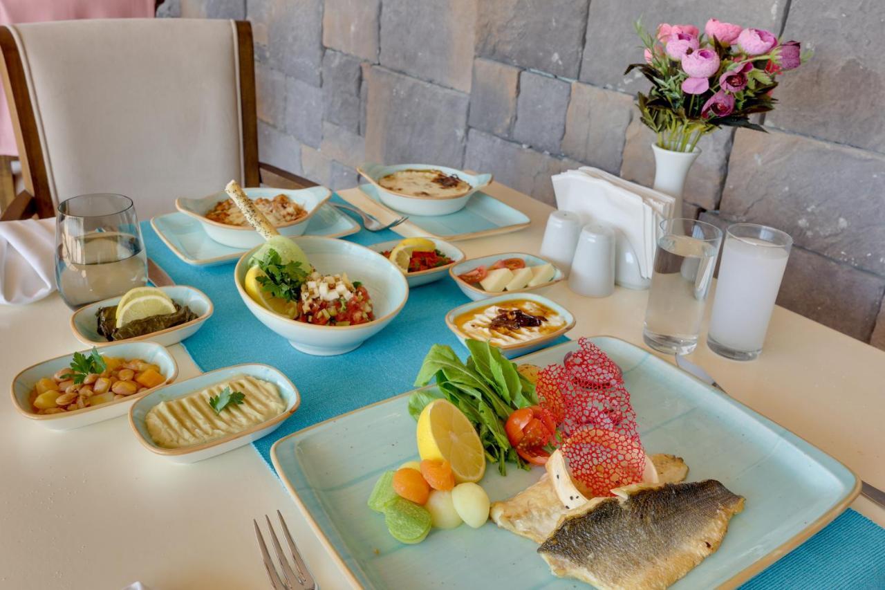 Ramada Hotel & Suites By Wyndham Kusadasi 4*
