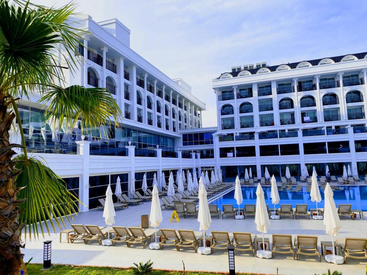 Hotel Sunthalia & Ultra Adults Only Party 5*