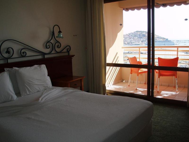 Hotel Suhan Seaport 4*