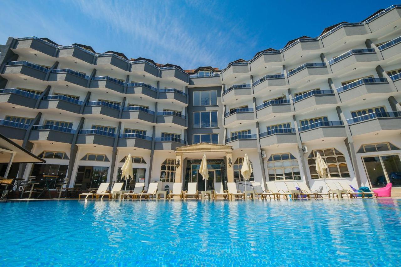 Club Selen Icmeler