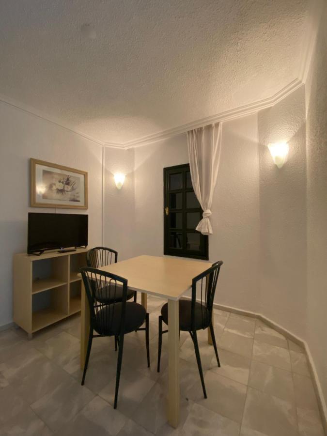 Club Mel Aparthotel 3*