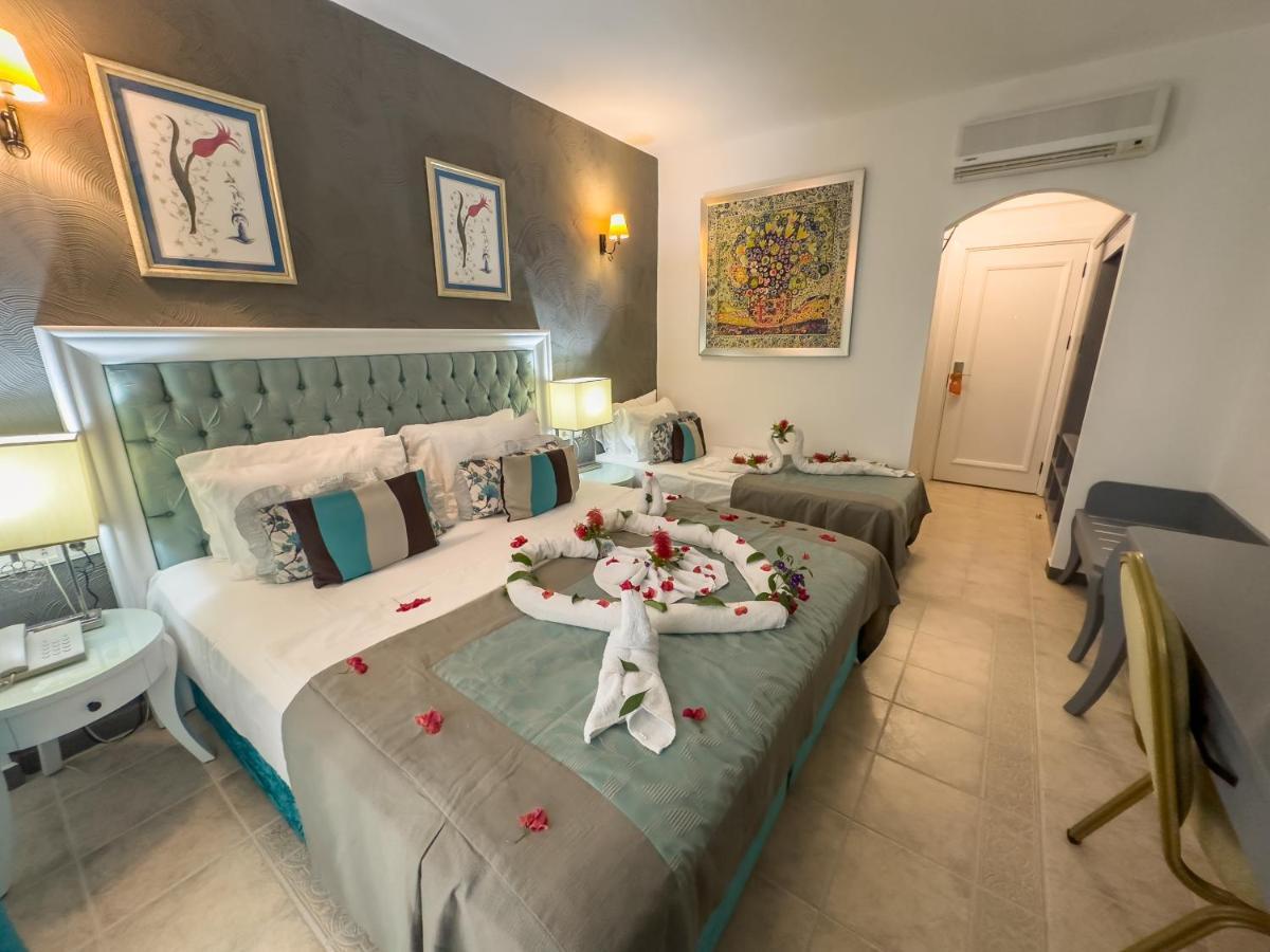 Tiana 4*