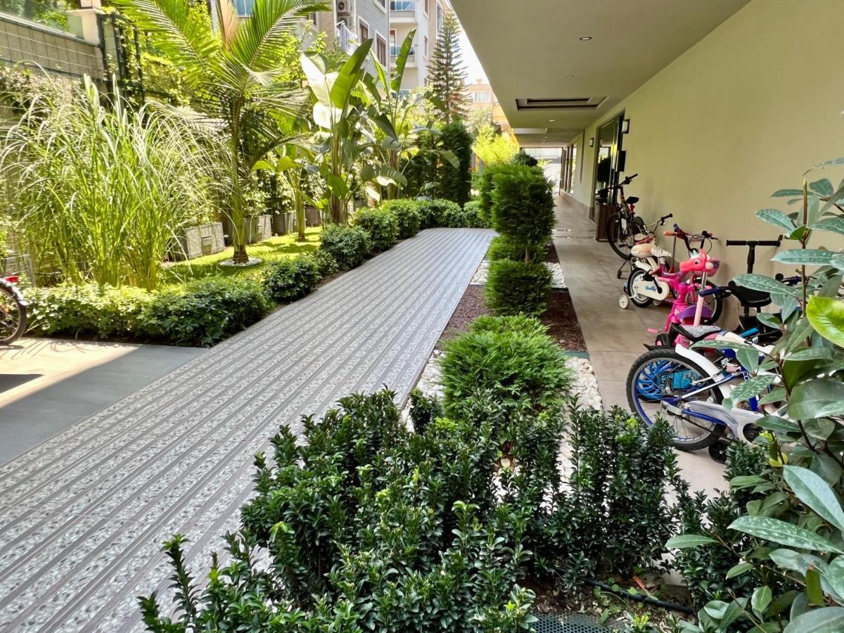 25 - Cleopatra Exclusive, Center Apartment