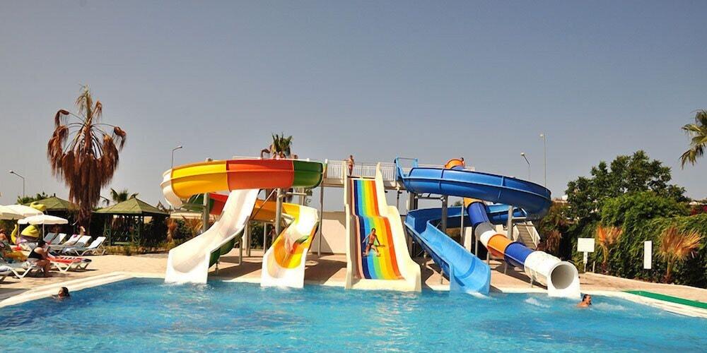Serenis Resort Side