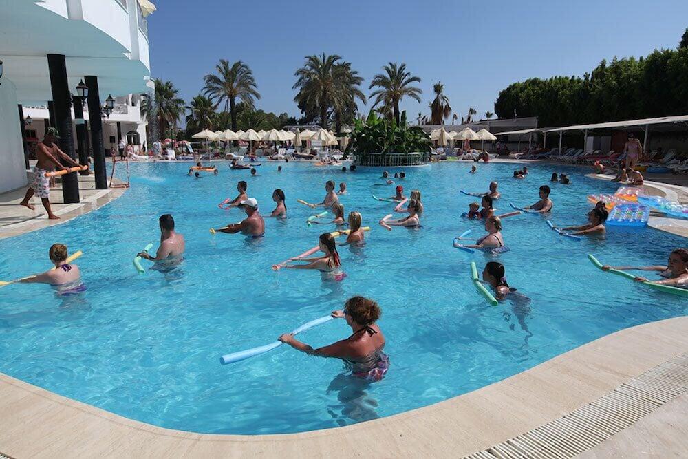 Resort Serenis Side