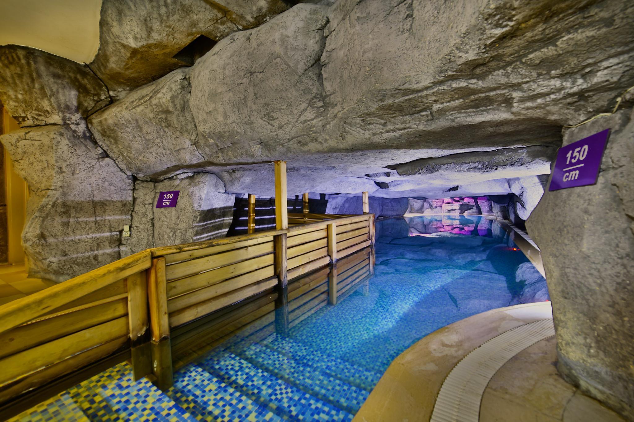 Amethyst Hotel 4*