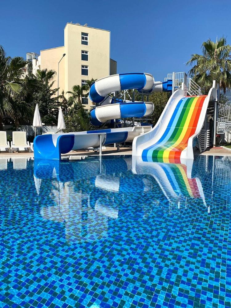 Istanbul 4* Kemer