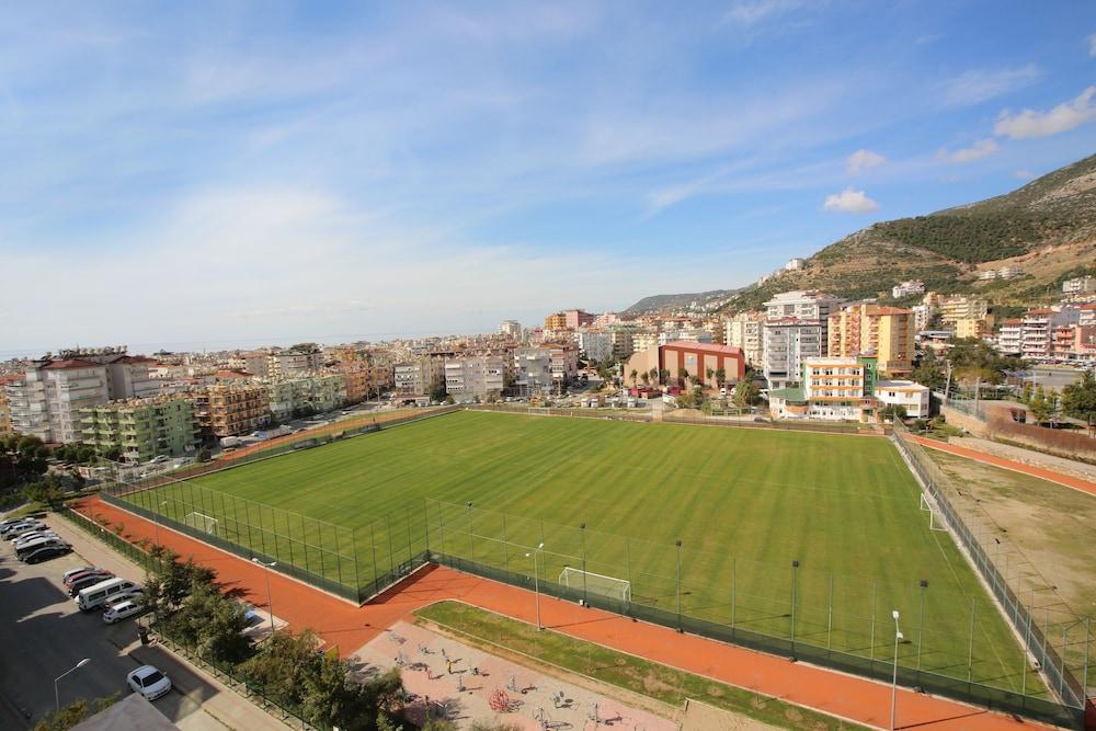 Vega Aparthotel