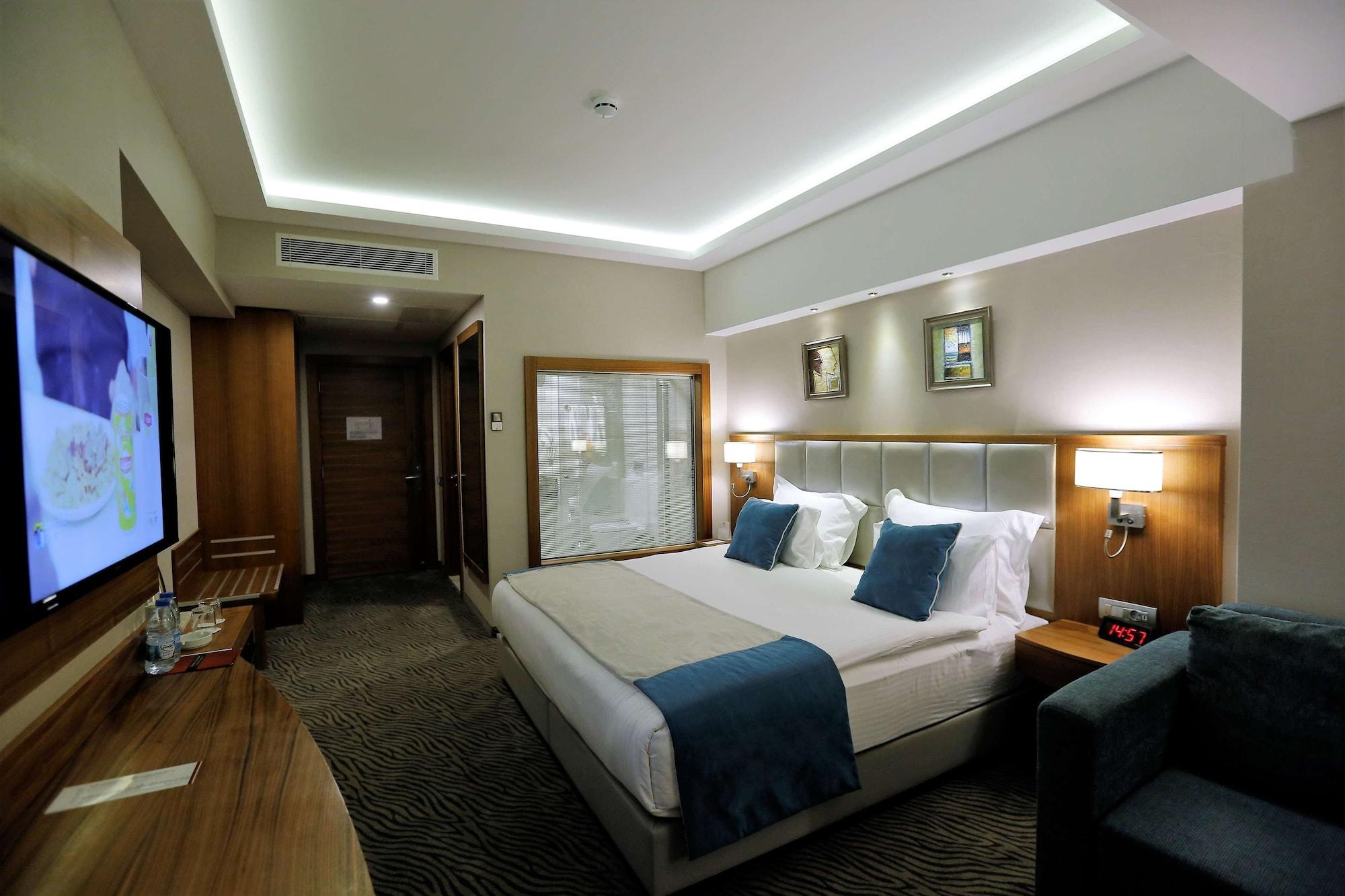 Hotel Western Premier Karsiyaka Convention &