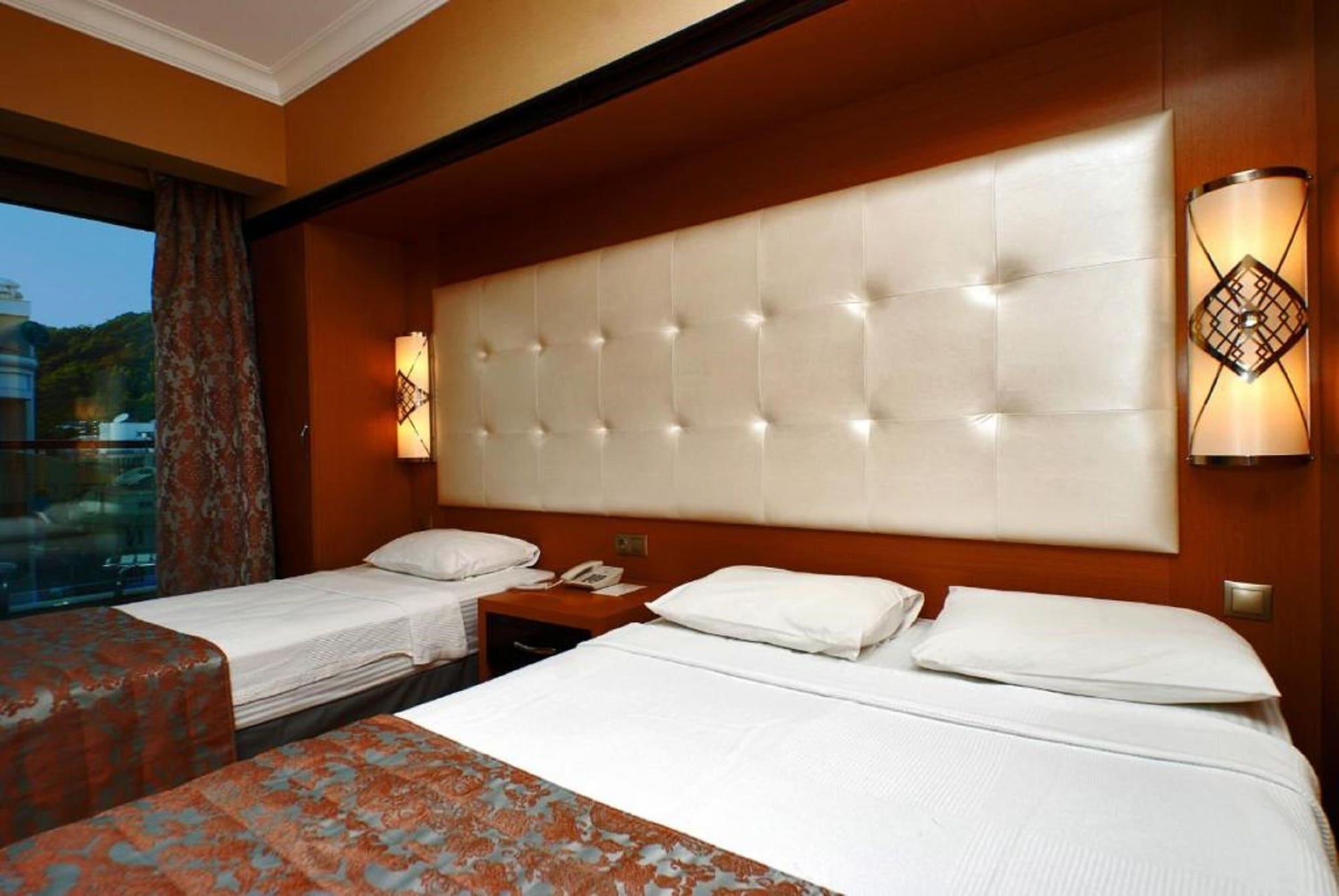 Pasa Hotel 4*