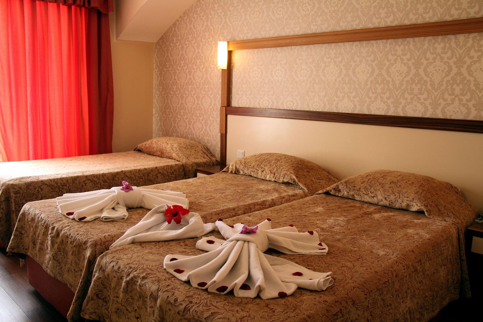 Hotel Lims Bona Dea 4*