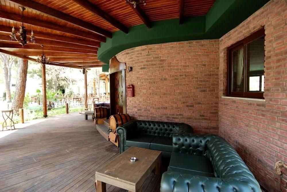 Maya World Hotel 4*