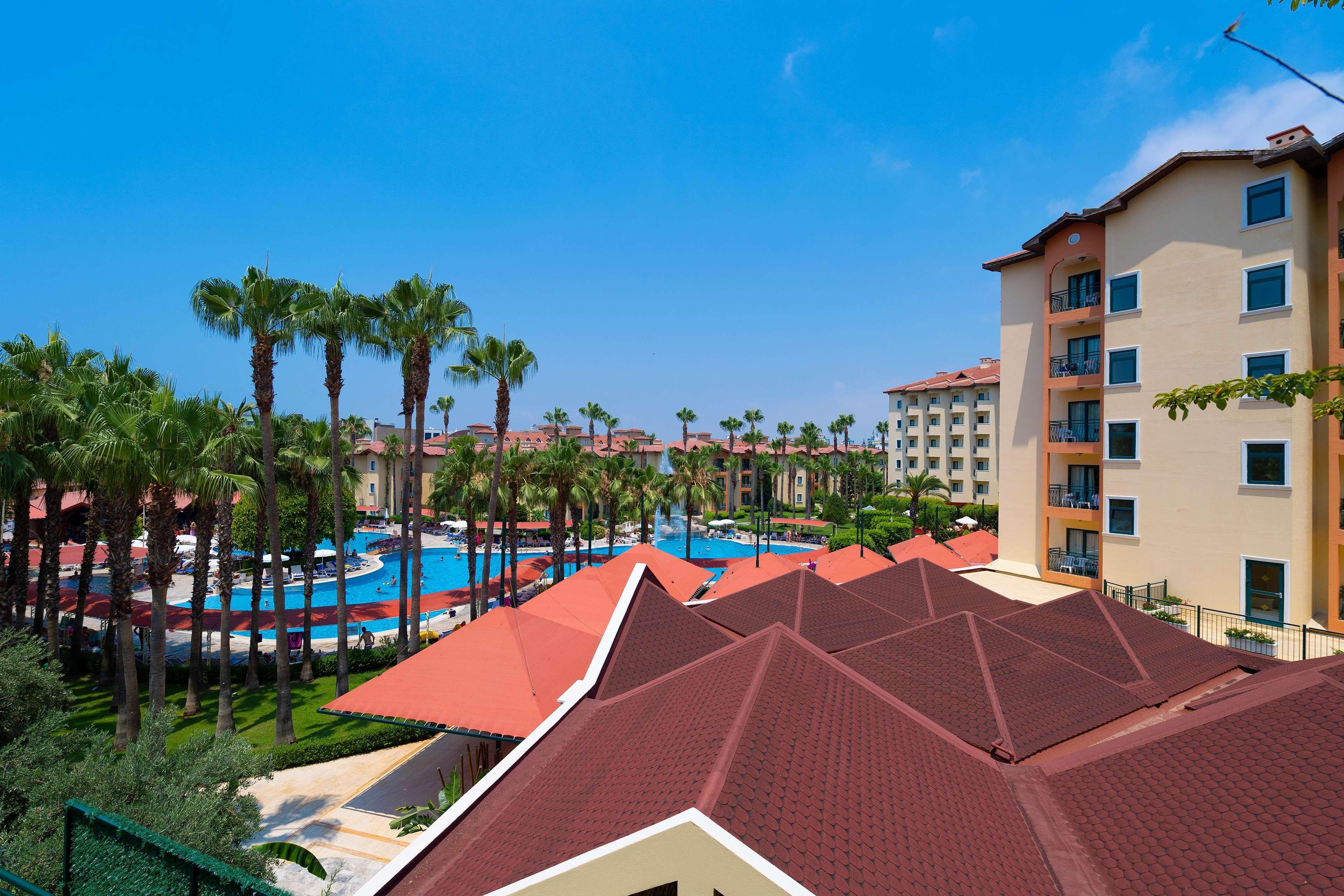 Miramare Queen Hotel Side
