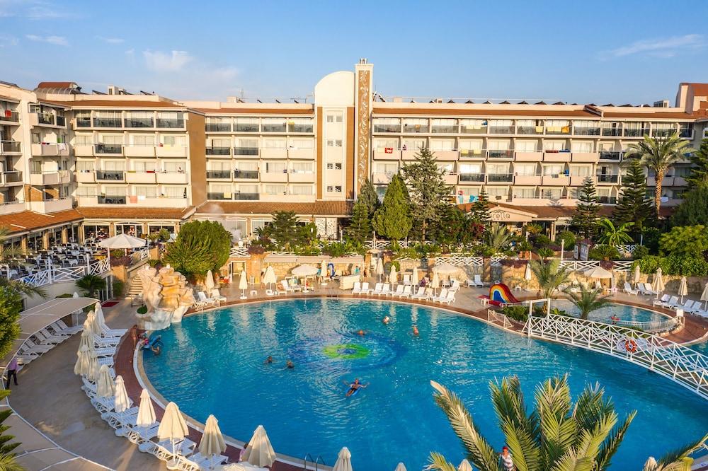 Seaden Corolla Hotel 4*