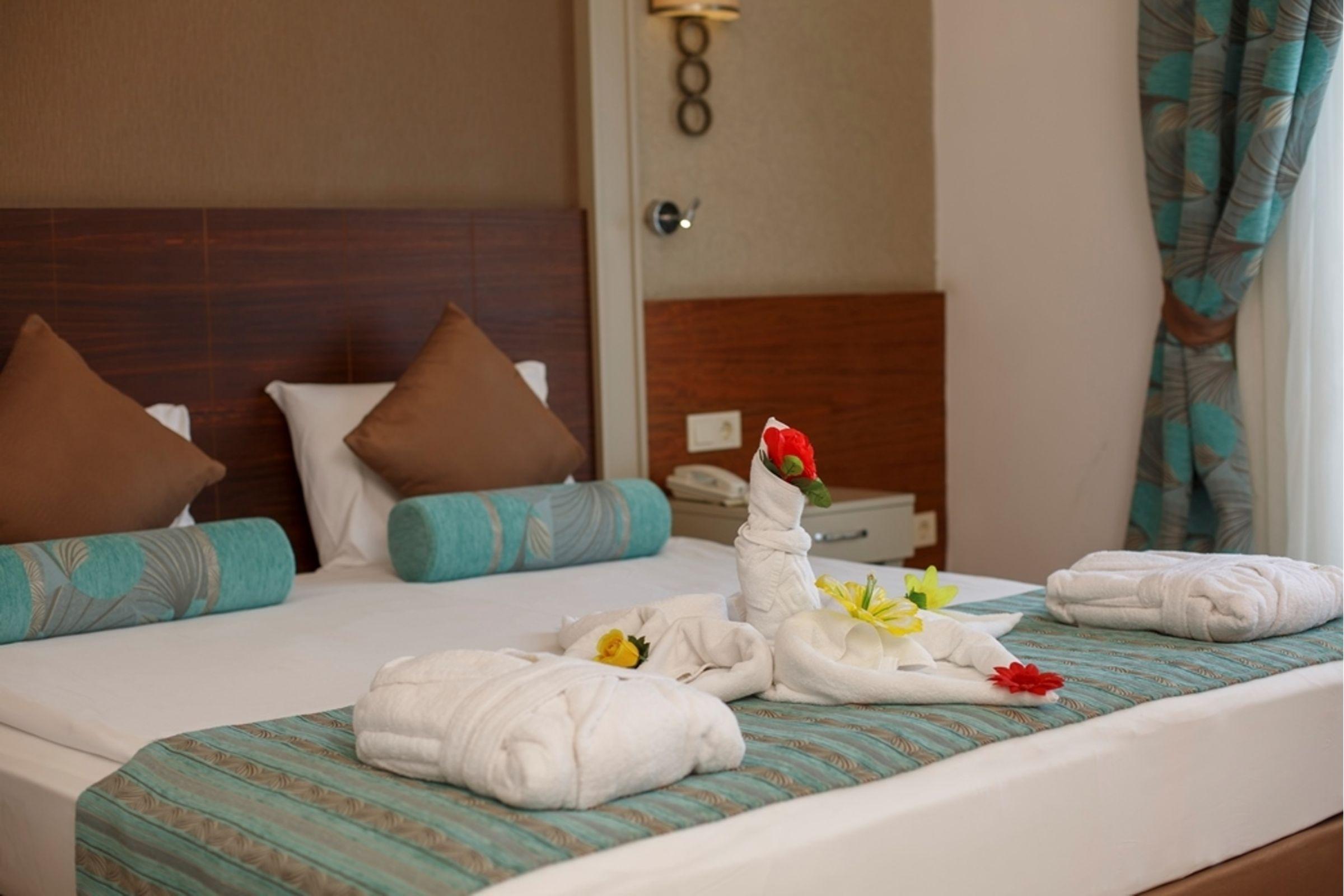 Crown Palace Ultra Hotel
