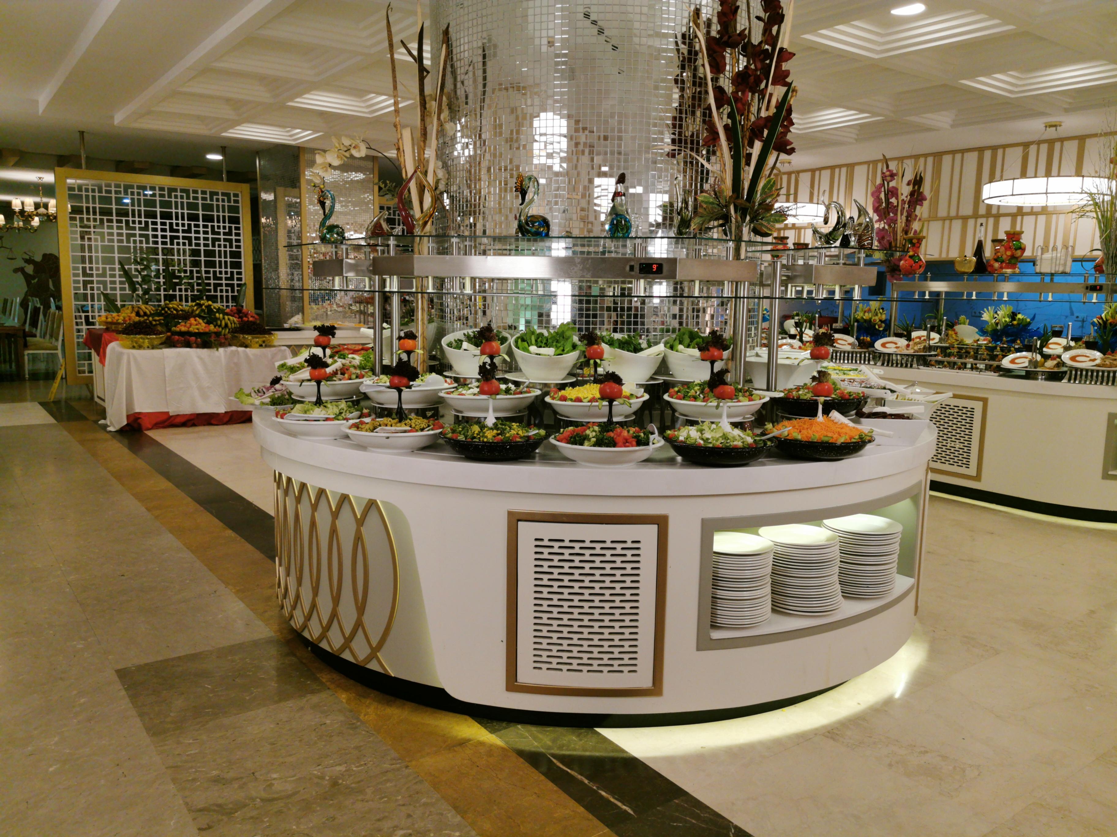 Crown Palace Ultra 5* Side