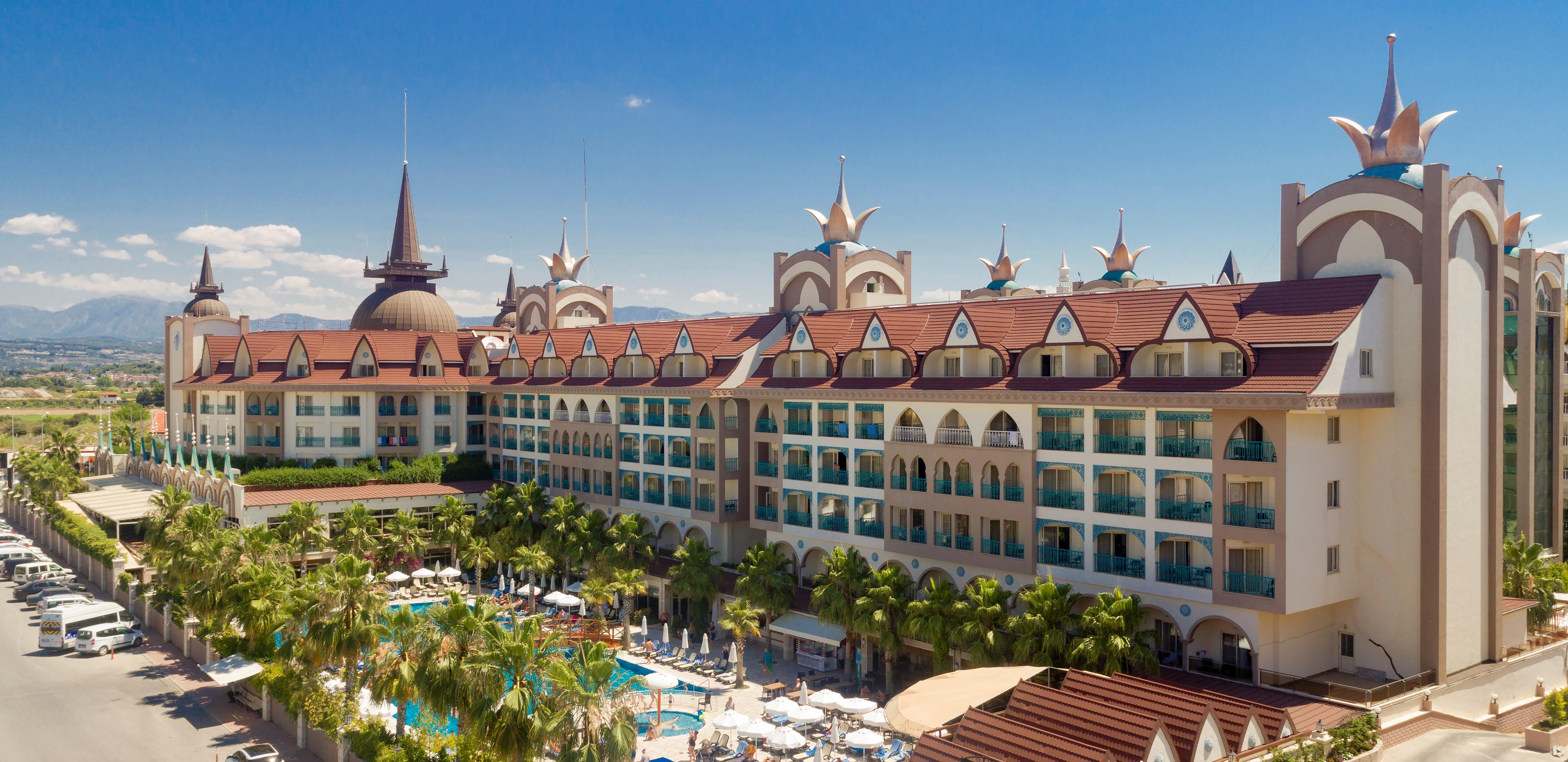 Crown Palace Ultra Hotel 5*