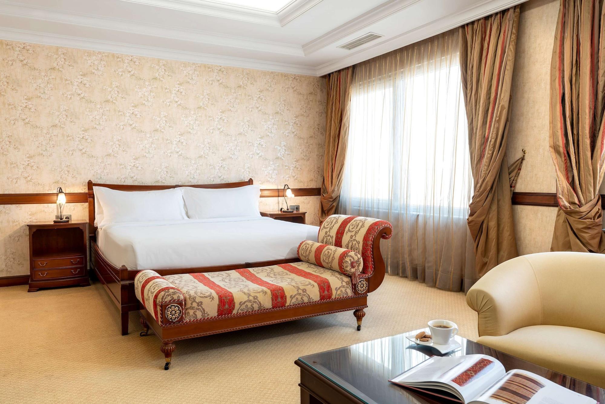 Hotel Occidental Taksim 4*