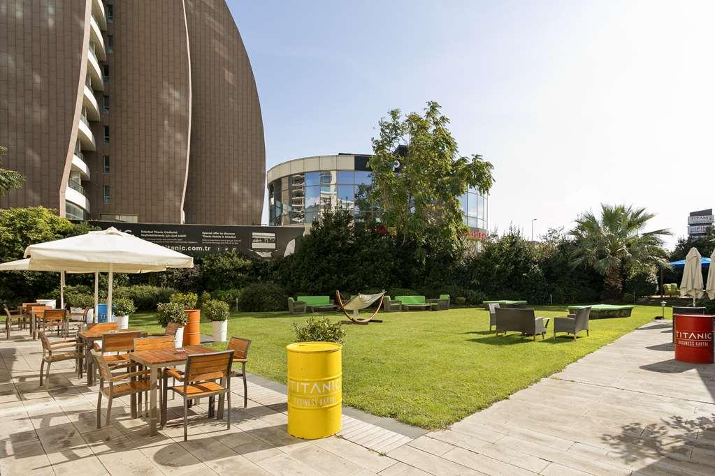 Hotel Titanic Business Kartal 5*