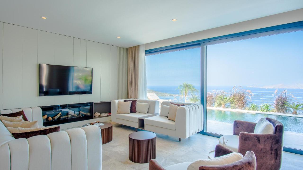 Luxe Villa *