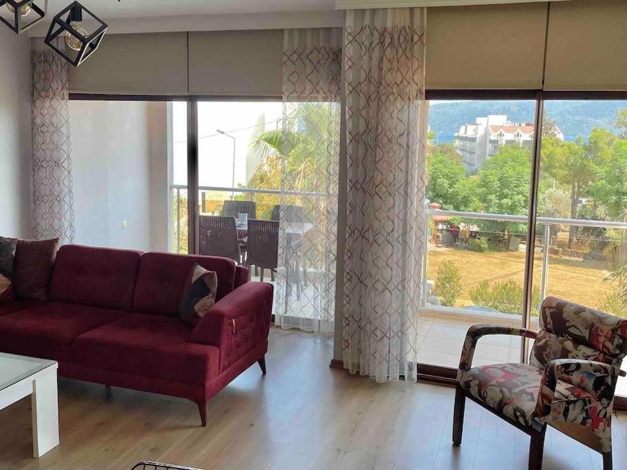 Deniz Manzarali, Plaja 100 Metre, Luks 4 Apartment Marmaris