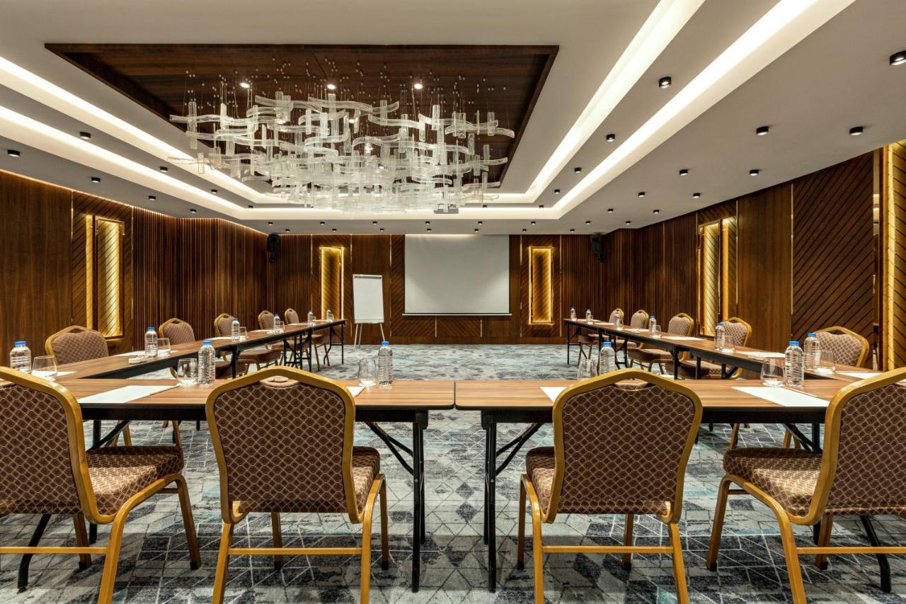 Hotel Ramada By Wyndham Umraniye 4*