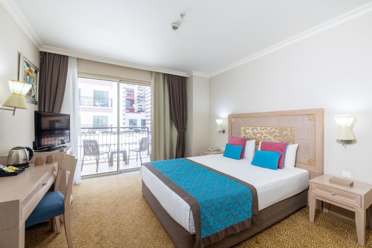Resort Crystal Family & Belek