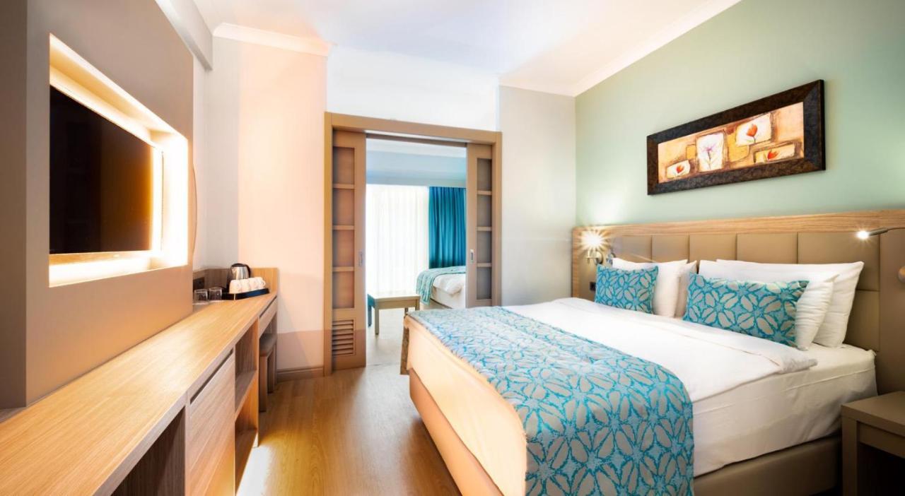 Aqua Fantasy Aquapark & Spa Hotel