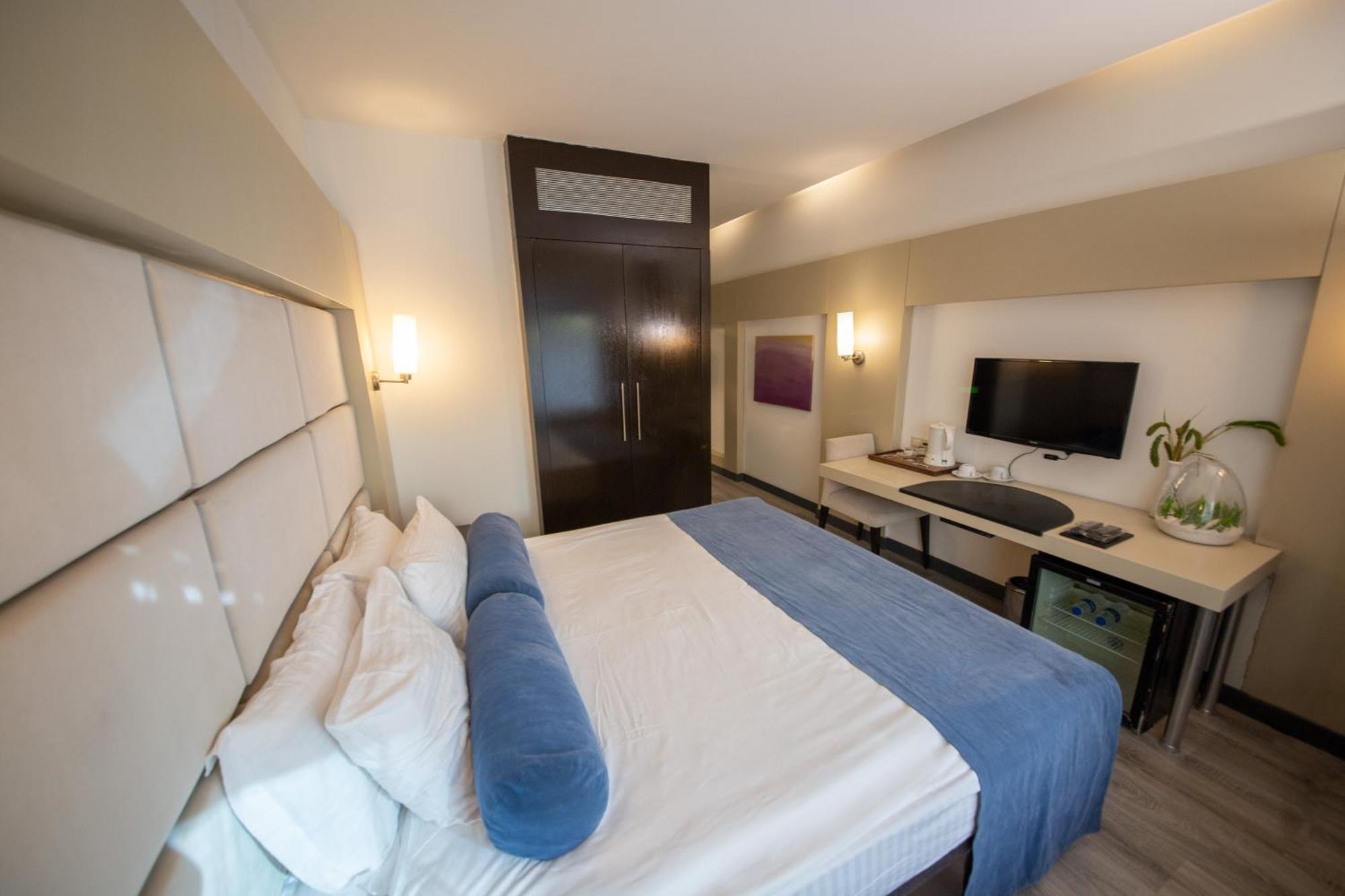 Hotel My