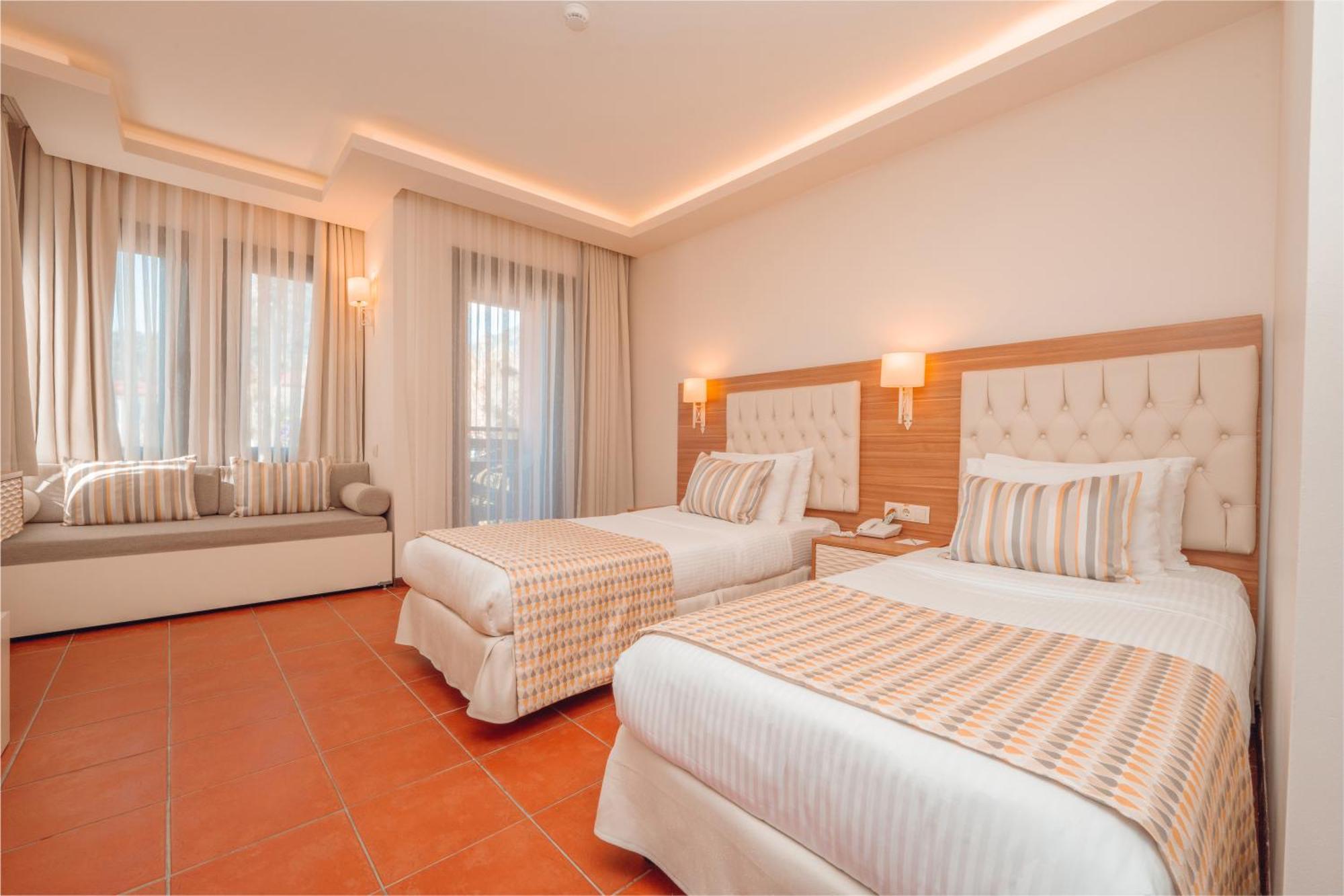 Sundia By Liberty Suncity Hotel 4*