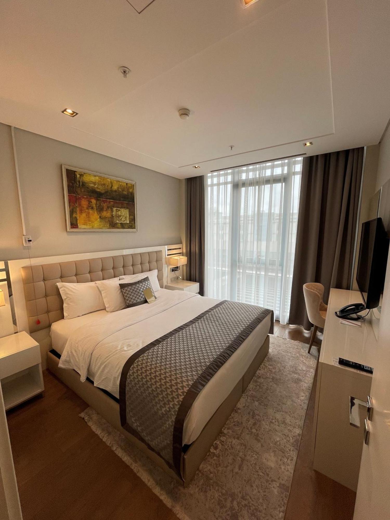 Hotel Movenpick Living West 5*
