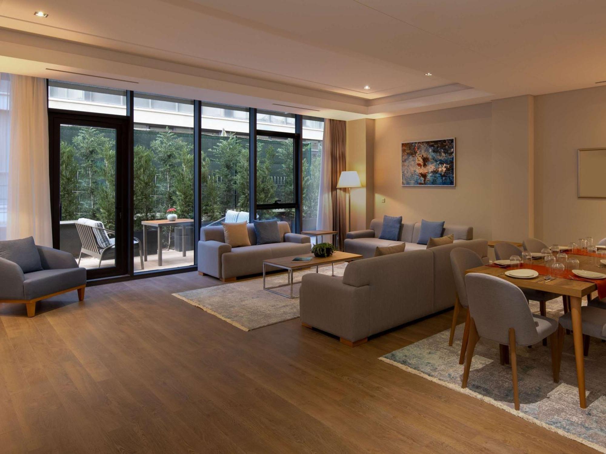 Movenpick Living West Hotel 5*