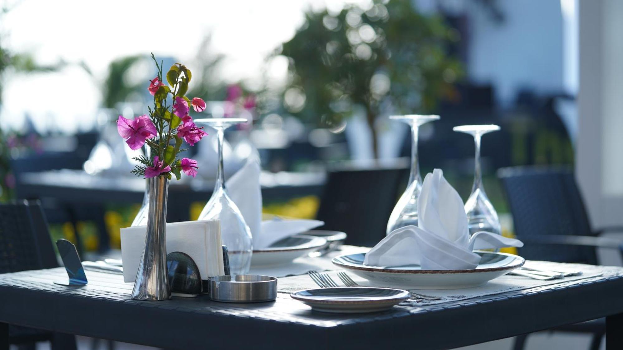 Hotel The Raga Ultra (adults Only) Side