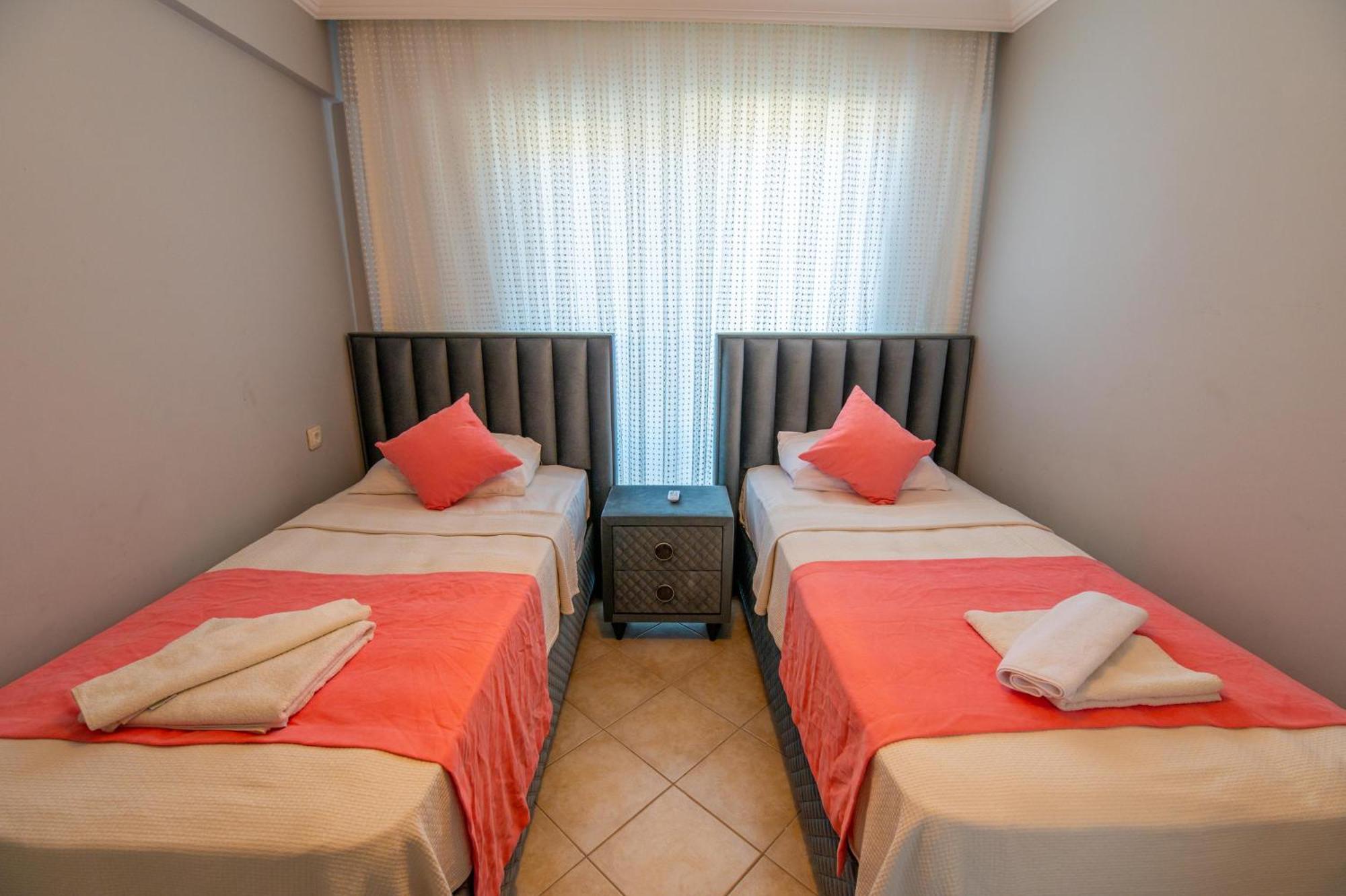 Sunset Club Aqua Lettings 3*