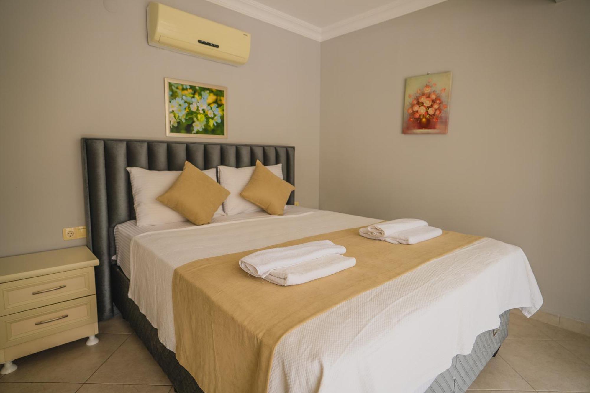Sunset Club Aqua Lettings Aparthotel