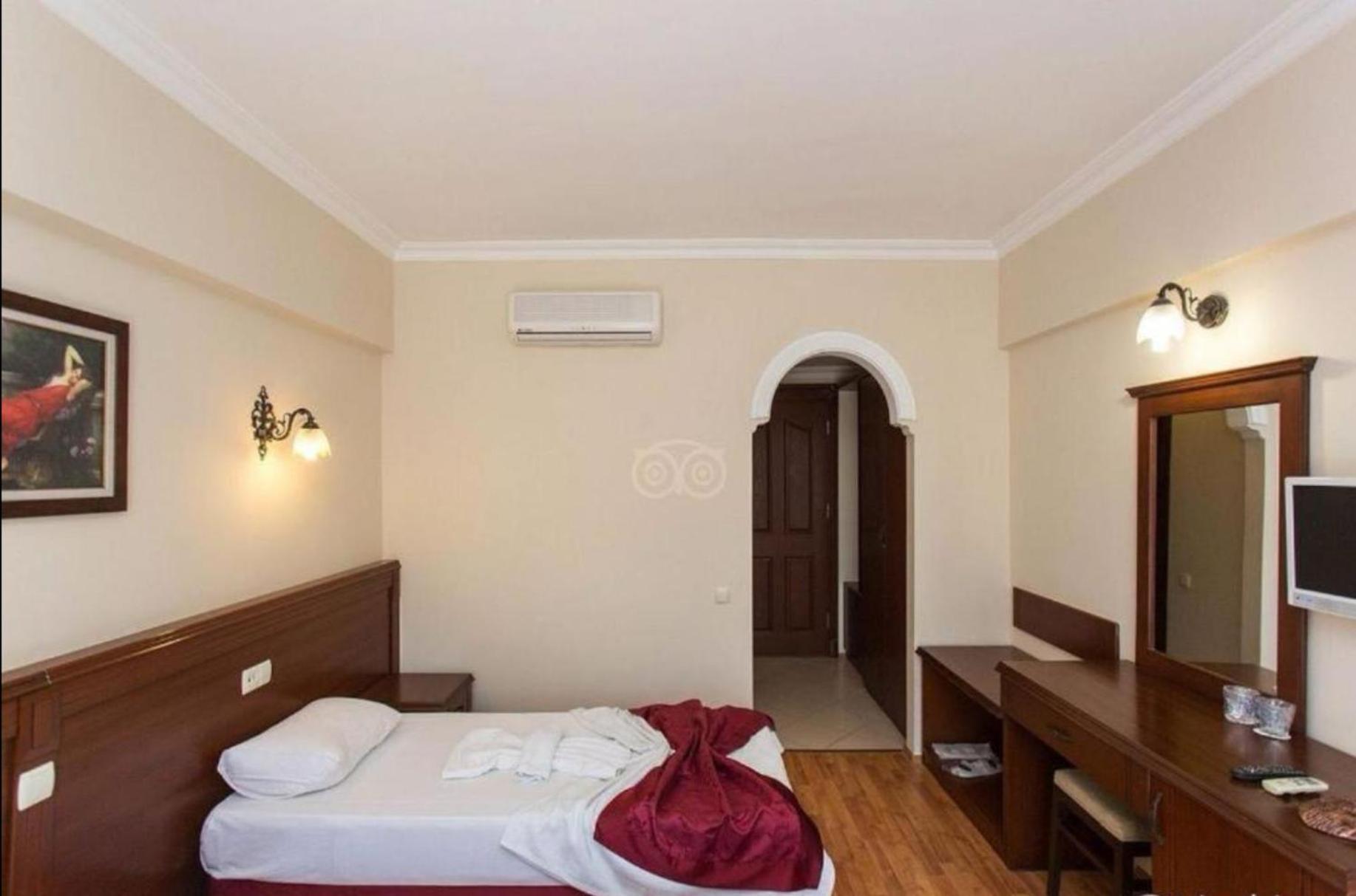 Hotel Astoria Park & Selection 4*