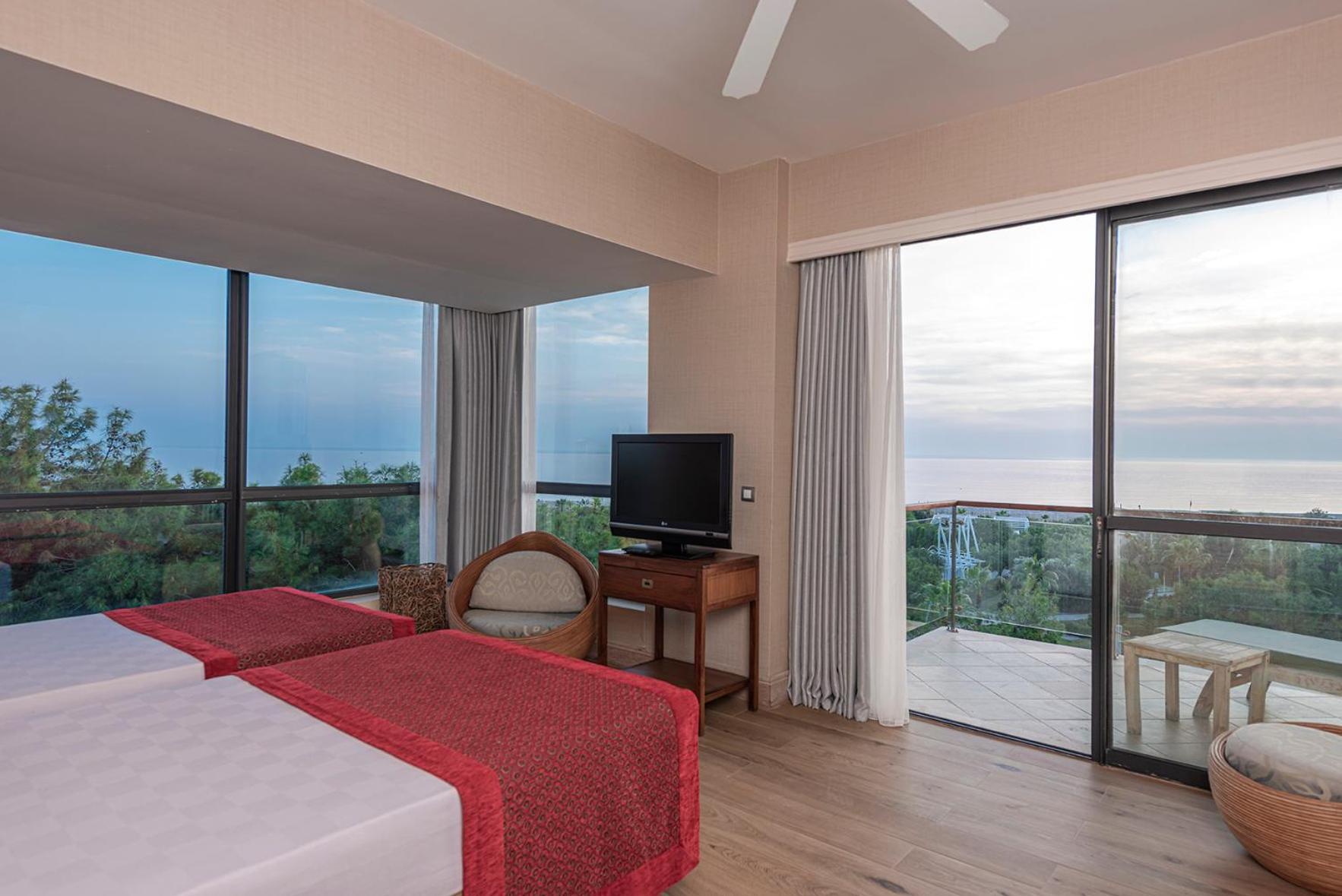 Hotel Lykia World Links Golf Antalya 5*