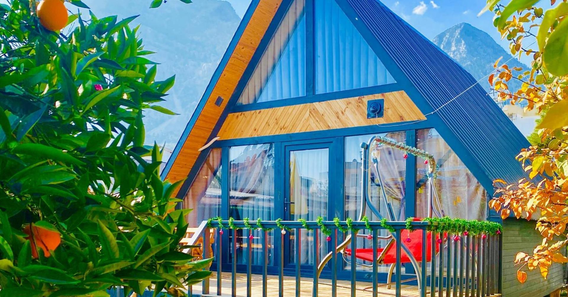 Garden Hotel *