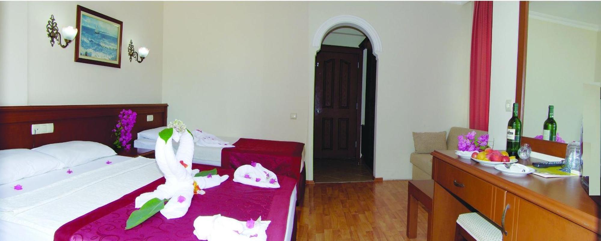 Astoria Park & Selection Hotel 4*