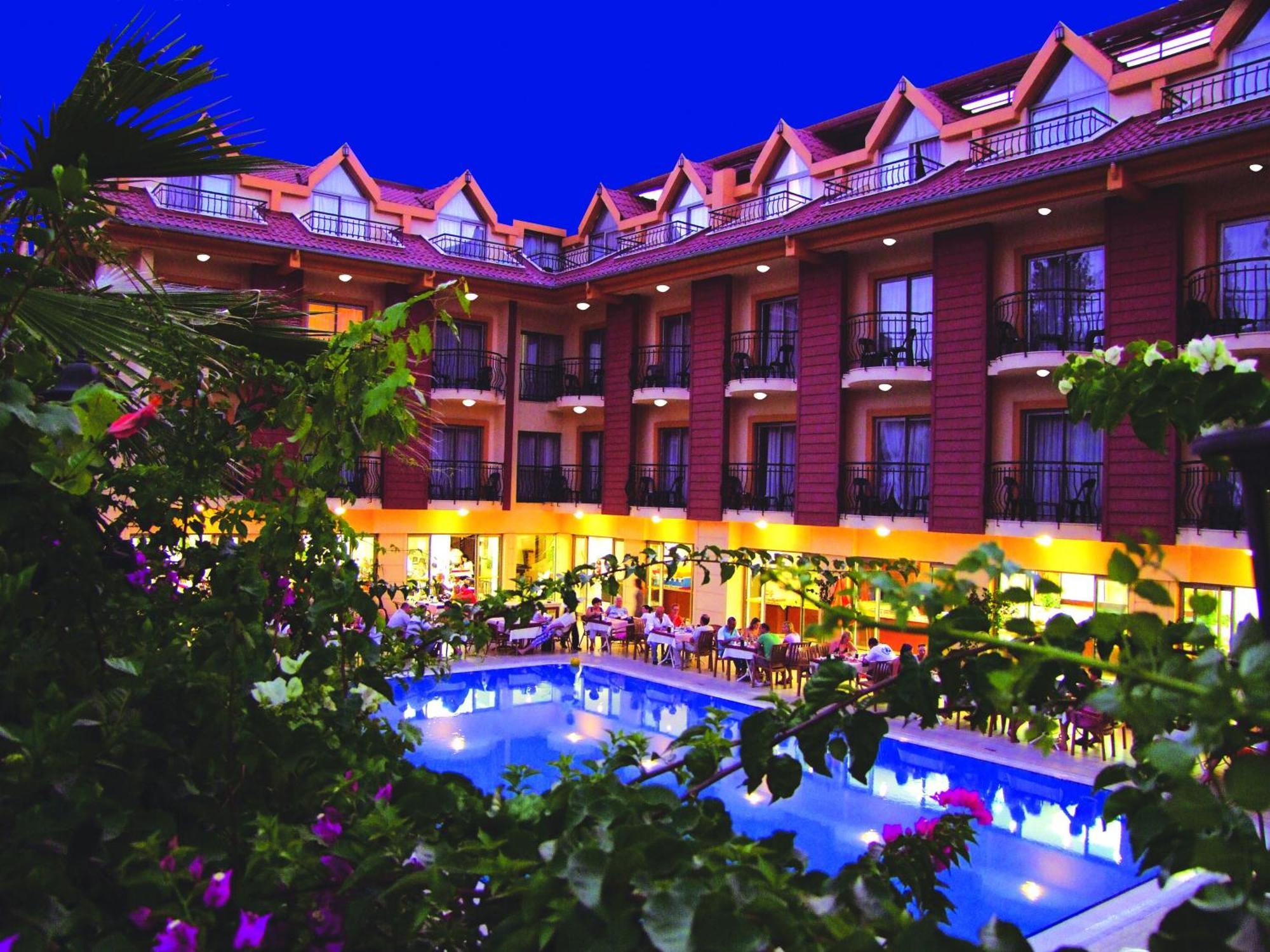 Astoria Park & Selection Hotel