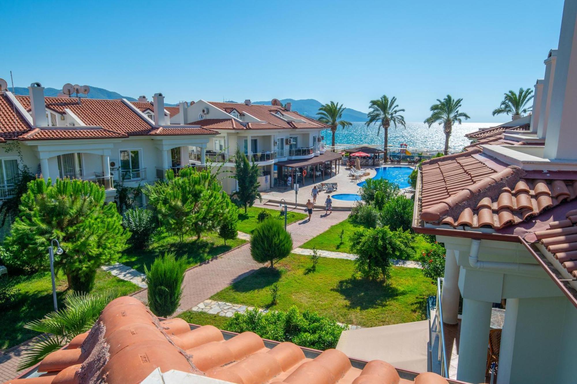 Sunset Club Aqua Lettings 3*