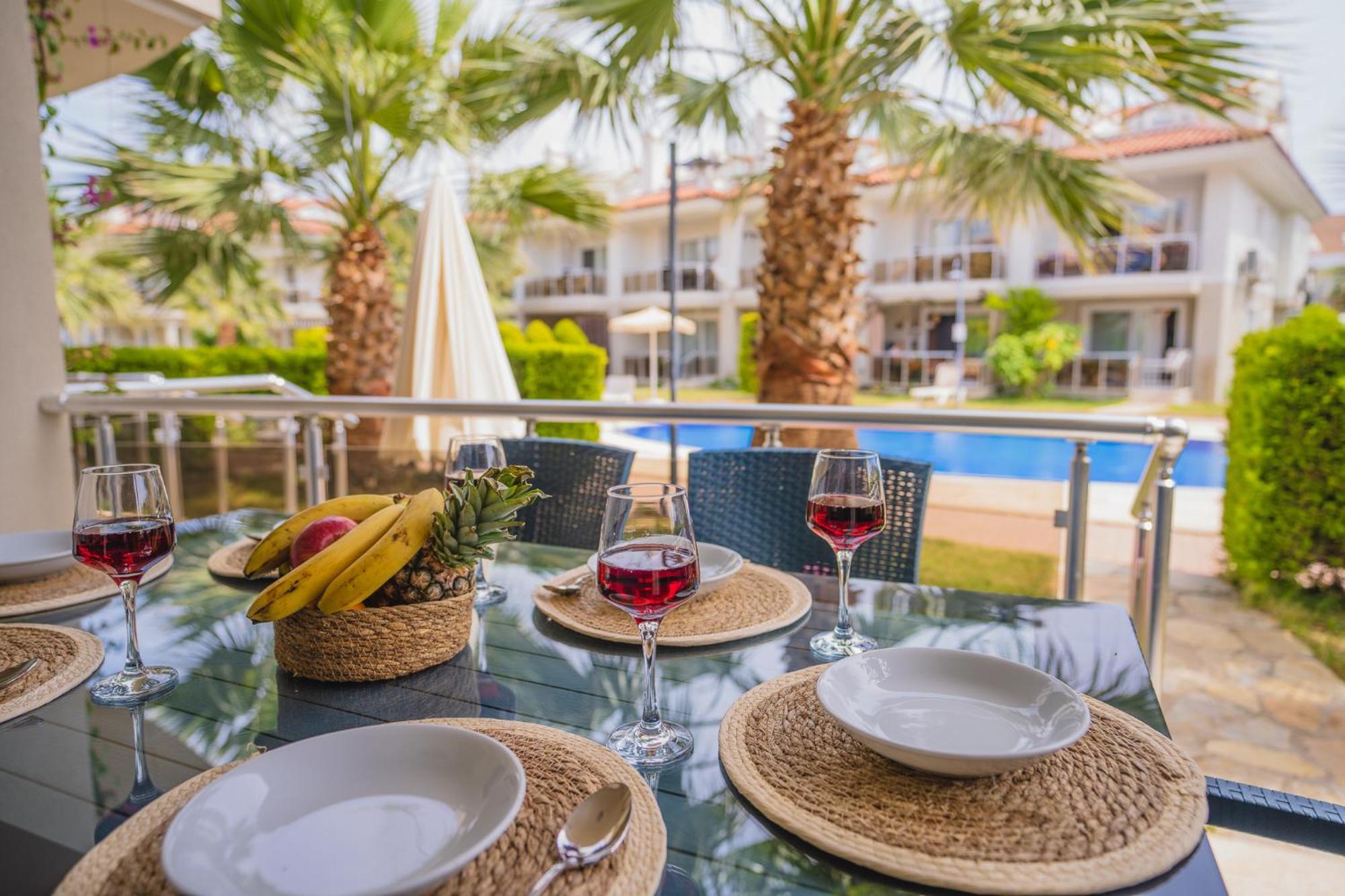 Sunset Club Aqua Lettings Aparthotel