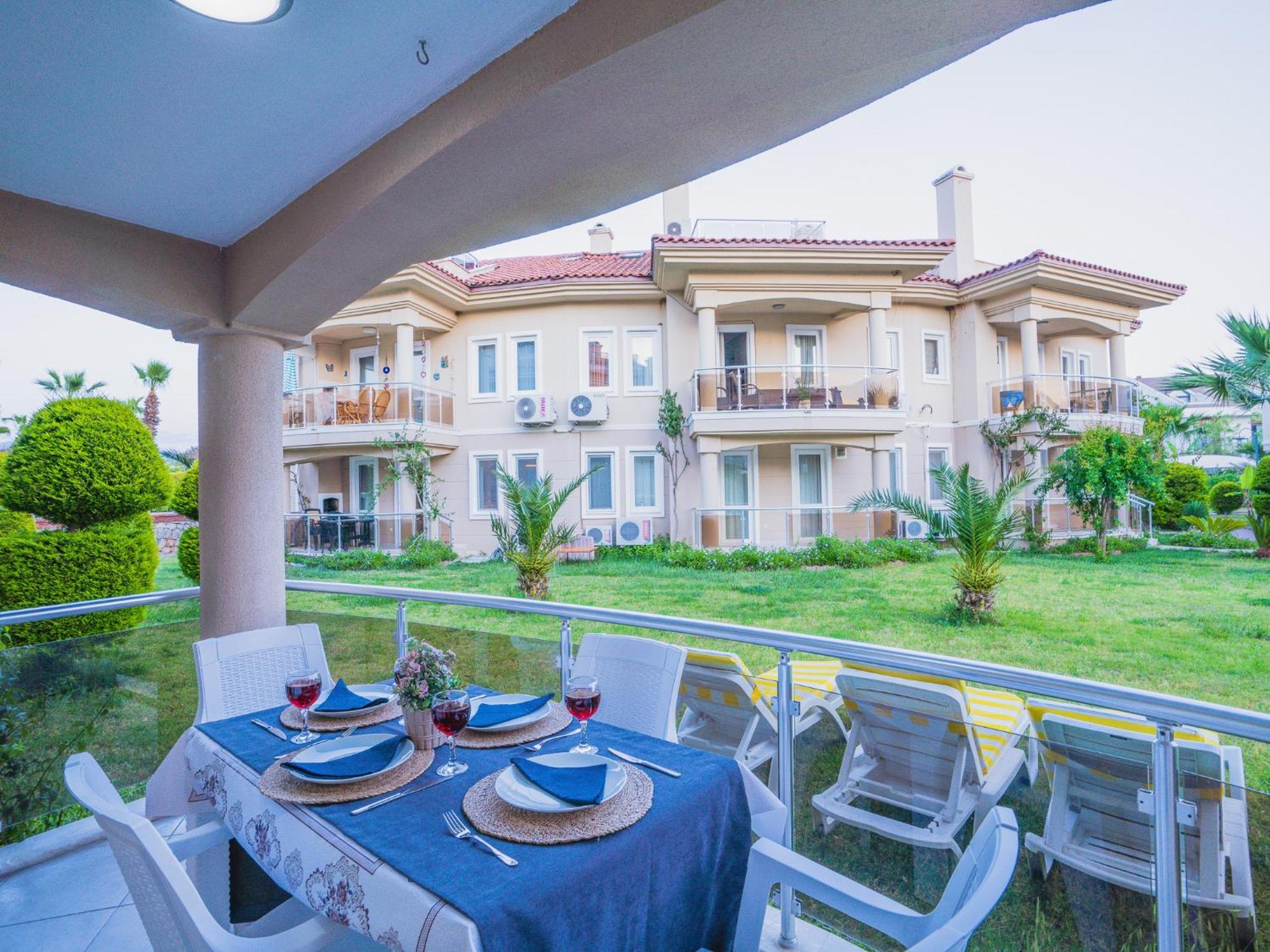 Aparthotel Sunset Club Aqua Lettings