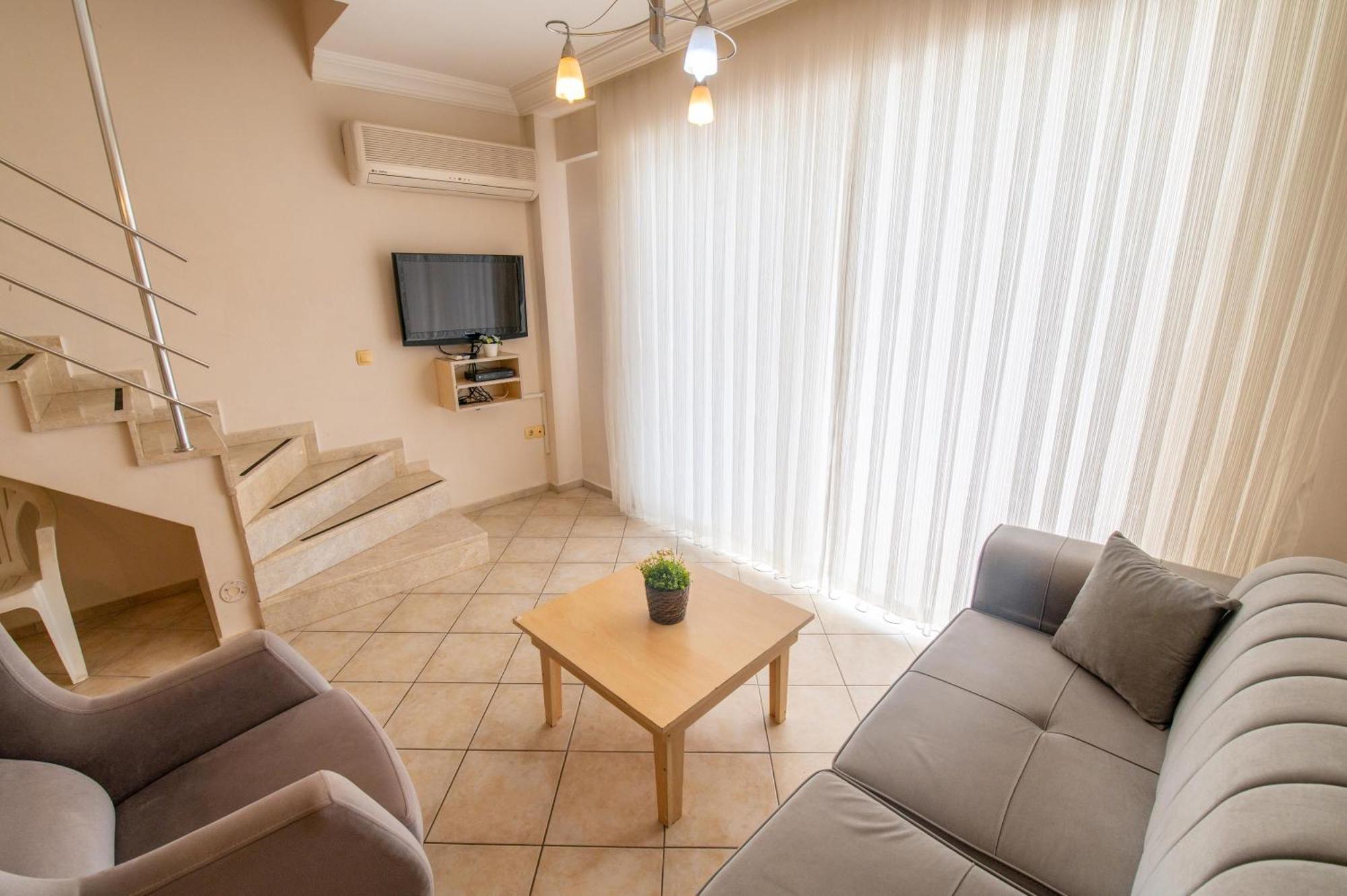 Sunset Club Aqua Lettings Aparthotel